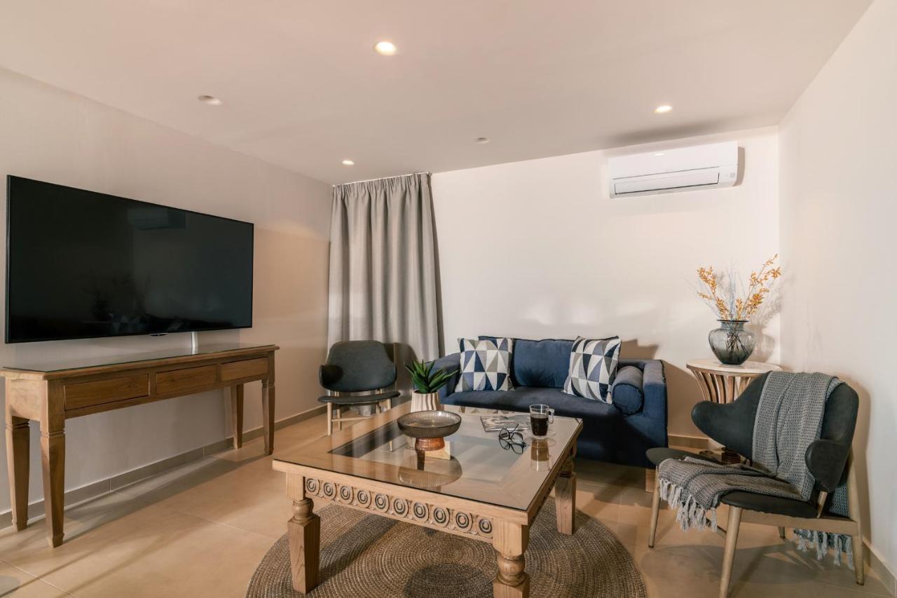 Phoenix Apartments Закінф Екстер'єр фото